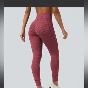 NWT: Women's HALARA Crimson Rose 7/8 Length Striped Leggings